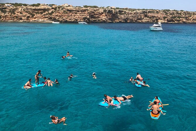 crystal-waters-sea-experience-from-figueretas