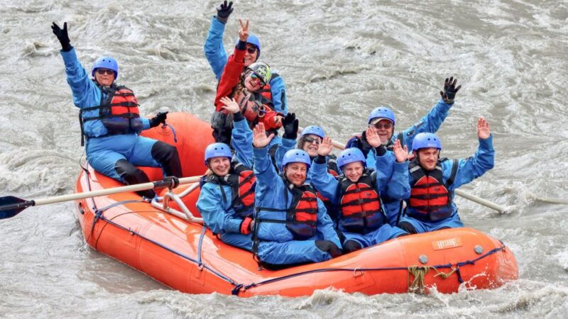 denali-alaska-canyon-wave-raft-class-iii-iv-paddle-oar