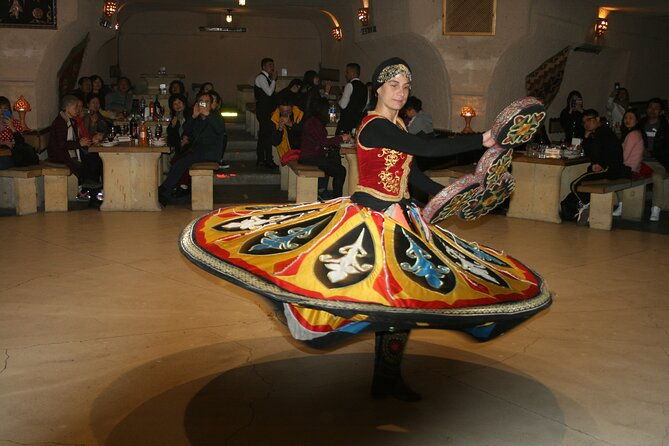 dinner-with-traditional-dance-shows-in-cave-restaurants