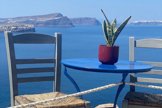 discover-santorini-private-tour-with-a-local-driver