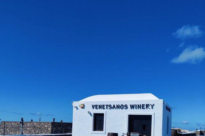 exclusive-wine-tour-in-santorini