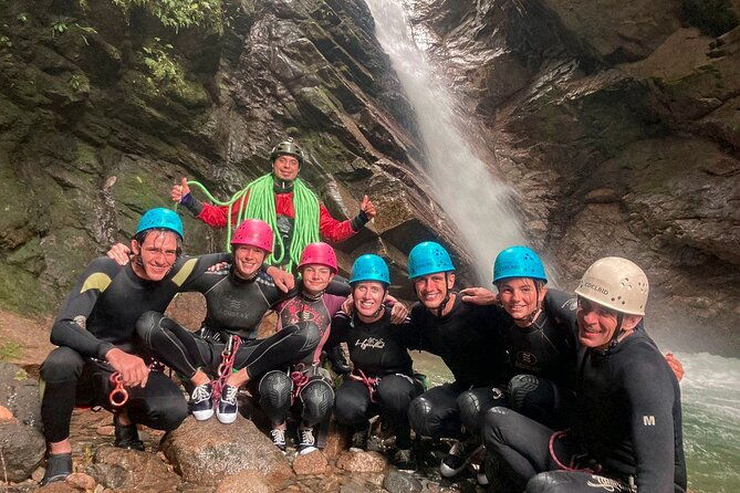 extreme-canyoning-in-the-cashaurco-canyon-in-banos