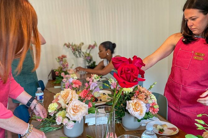 floral-workshop-at-bloom-and-gather-houston