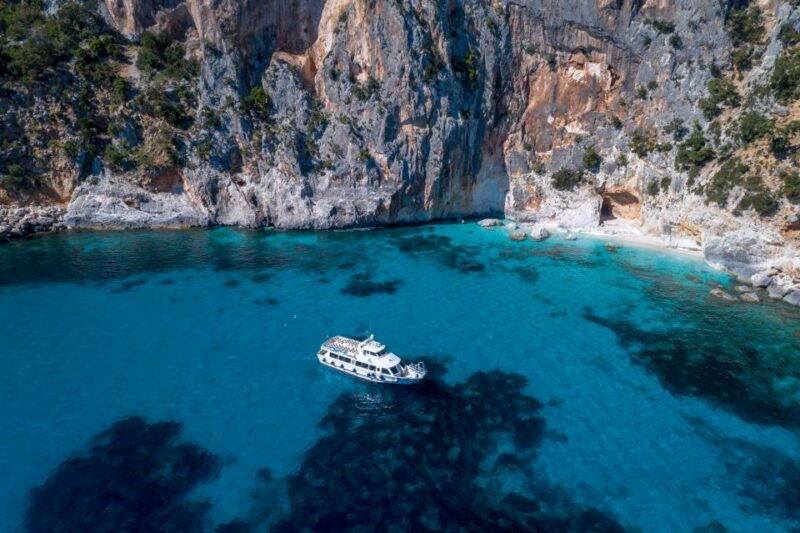 from-cala-gonone-orosei-gulf-cruise-with-stops
