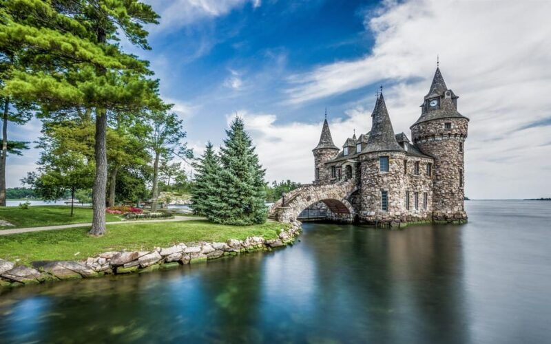 from-montreal-toronto-niagara-falls-1000-islands-tour