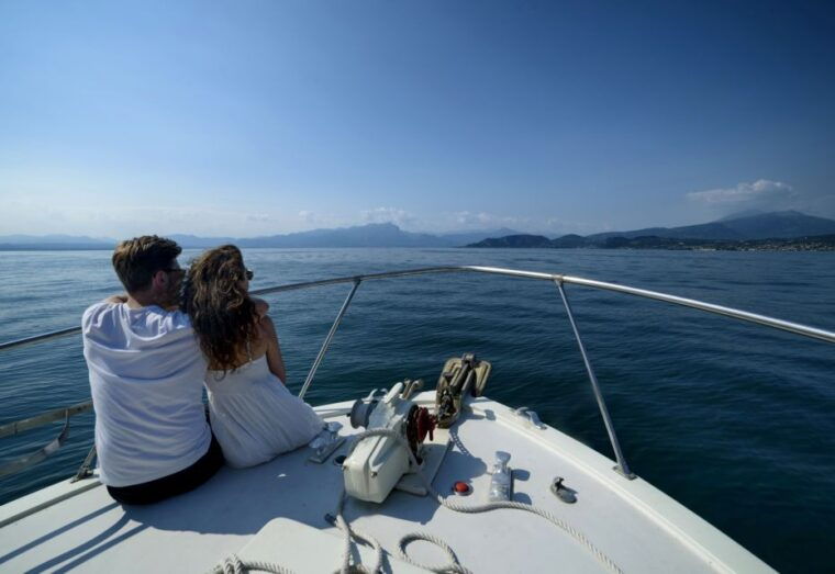 from-peschiera-garda-east-coast-cruise-to-sirmione