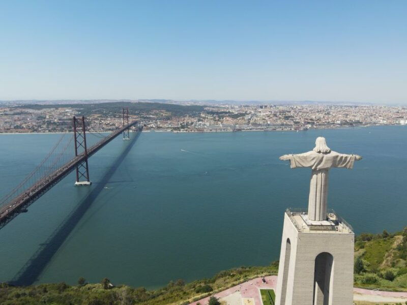 from-portimao-or-albufeira-guided-full-day-trip-to-lisbon