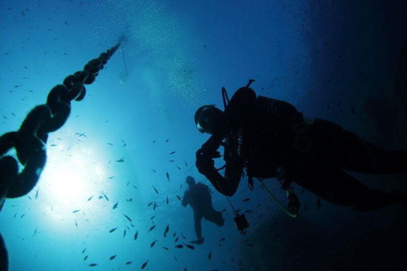 from-san-teodoro-diving-for-experts-in-tavolara-and-molara