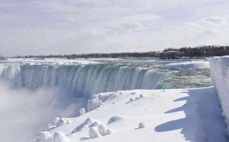 from-toronto-winter-wonder-of-niagara-falls-tour