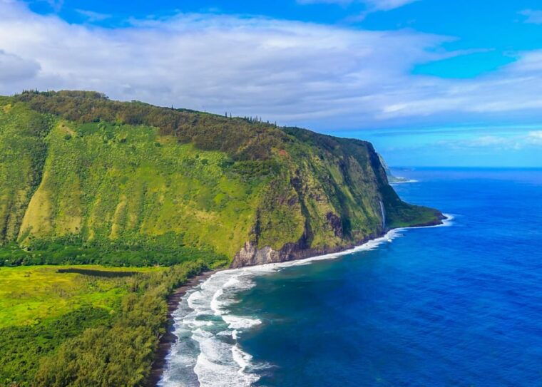 from-waikoloa-kohala-coast-helicopter-adventure