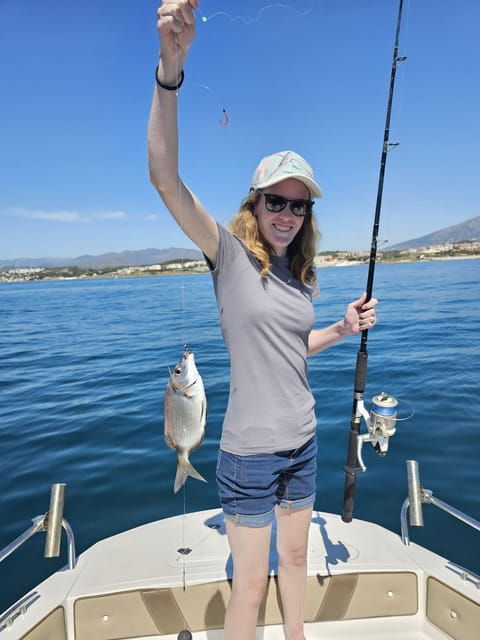 fuengirola-fishing-trip-with-drinks-and-gear