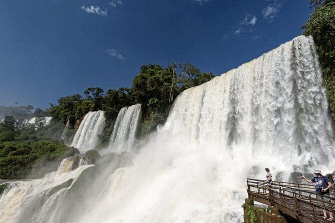 full-day-guided-tour-in-brazil-and-argentina-iguazu-falls