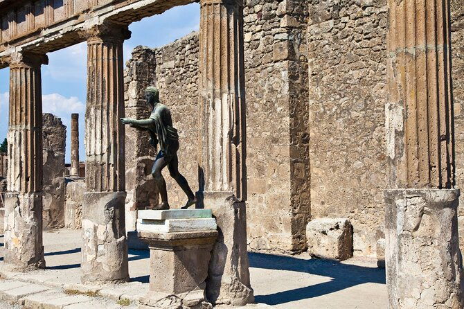 full-day-private-tour-of-pompeii-and-naples-from-sorrento