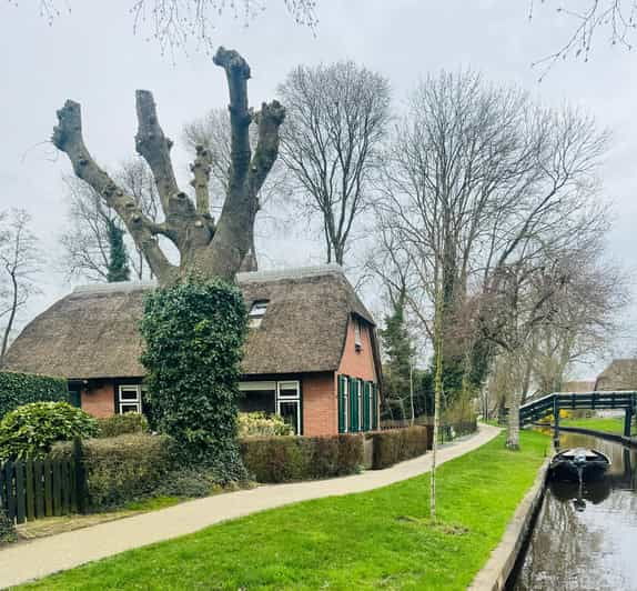 giethoorn-exclusive-private-tour-of-the-dutch-venice