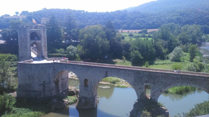 girona-volcano-area-besalu-and-banyoles-lake-tour