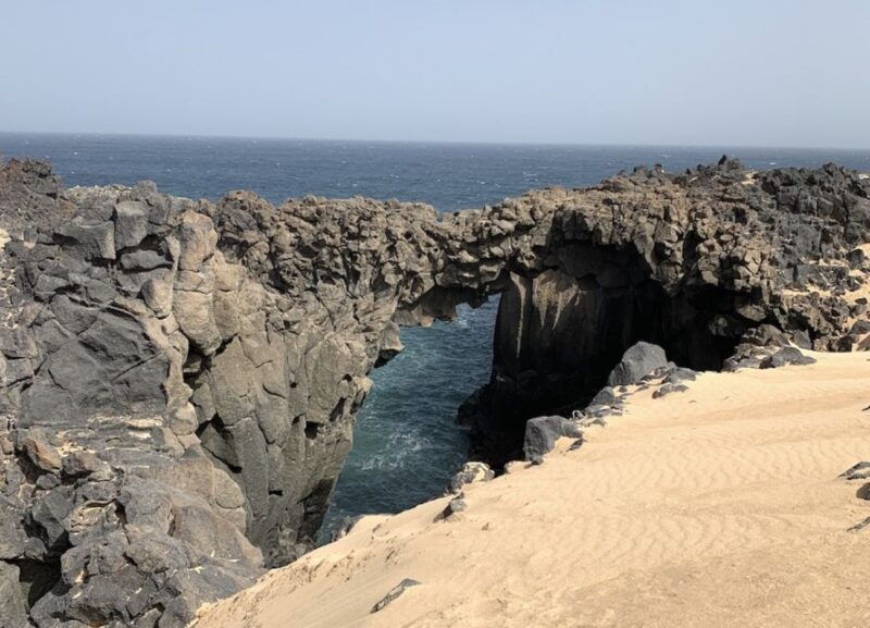 graciosa-island-jeep-safari-playa-de-las-conchas