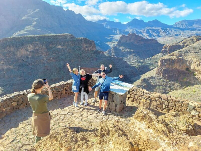 gran-canaria-cave-oasis-red-gorge-adventure-picnic
