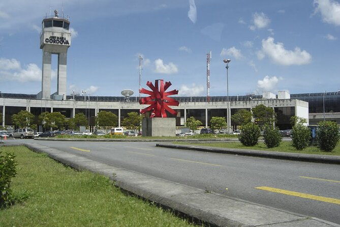 guatape-private-transfer-jose-maria-cordova-airport