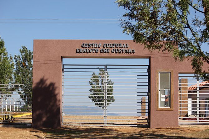 guided-tour-of-the-che-guevara-museum-in-vallegrande