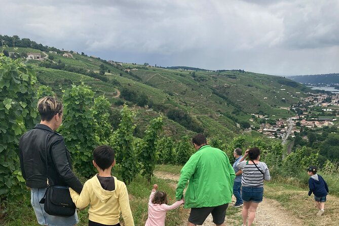 guided-tour-of-the-coteaux-cote-rotie-for-parents-and-children-duos