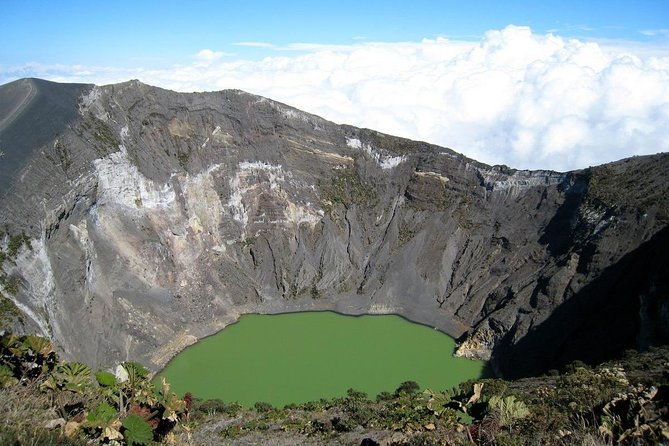 half-day-irazu-volcano-and-basilica-of-the-angels