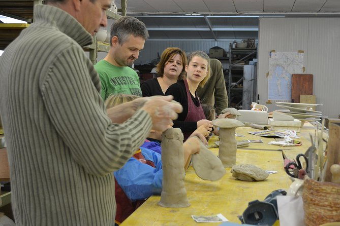 hands-on-clay-be-creative-and-make-a-pot