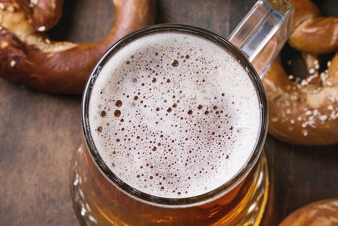 happy-hour-downtown-pub-crawl