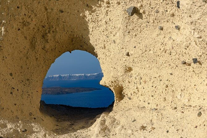 honeymoon-private-santorini-luxury-guided-tour