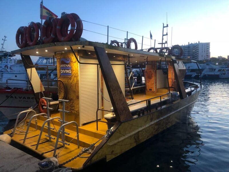 ibiza-3-hour-private-sunset-boat-cruise-for-large-groups