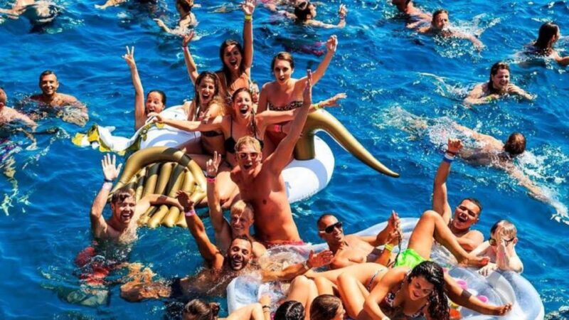 ibiza-ocean-club-boat-party-with-premium-drinks-food-dj