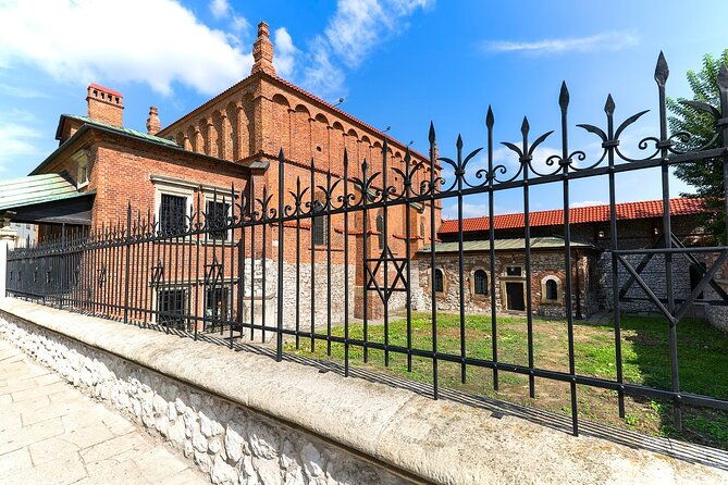 jewish-quarter-group-tour-by-golf-cart-with-schindlers-museum-visit-in-krakow