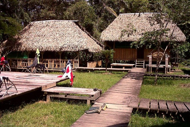 jungle-tours-indichuris-chocolate-factory-canoe