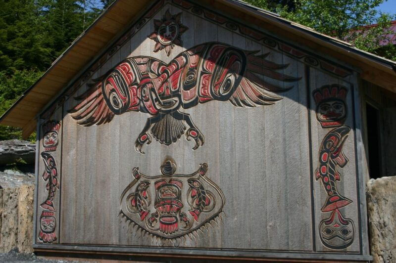 ketchikan-potlatch-park-city-and-wildlife-private-van-tour