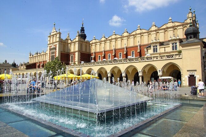 krakow-old-town-marys-church-and-rynek-underground-guided-tour