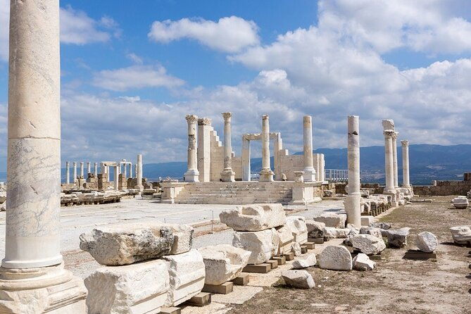 kusadasi-full-day-tour-to-pamukkale-history-and-thermal-waters