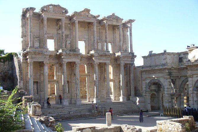 kusadasi-port-private-ephesus-tour-sirince-village-with-lunch