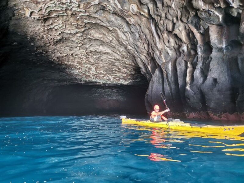 la-palma-beautiful-cave-kayaking-tour