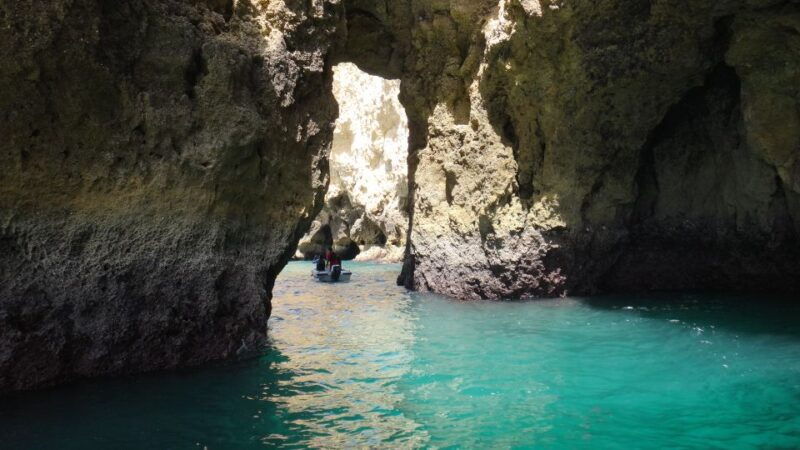 lagos-private-boat-cruise-to-ponta-da-piedade