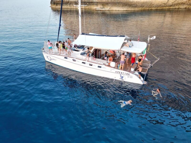 lampedusa-dolphin-watching-with-aperitif-at-sunset