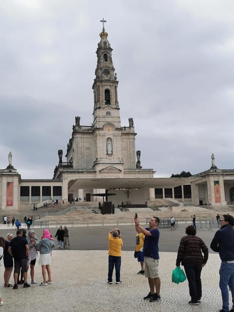 lisbon-to-fatima-nazare-and-obidos-private-full-day-tour