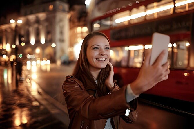 london-by-night-walking-tour-with-christmas-lights