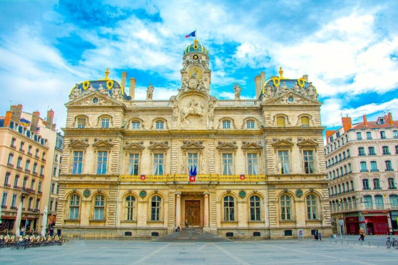 lyon-old-town-tour-with-vaporetto-river-cruise-tickets-2