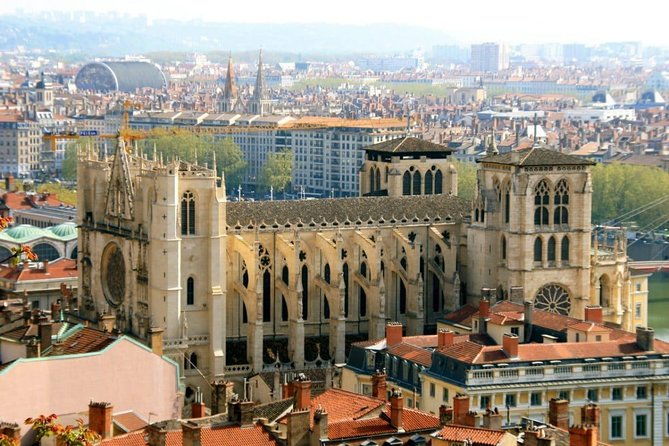 lyon-private-transfer-from-lyon-city-centre-to-lyon-lys-airport