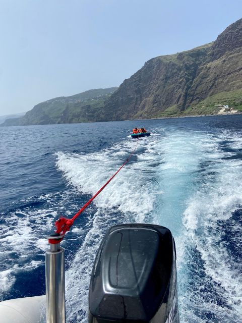 madeira-private-boat-trip-along-the-coast-w-water-activity