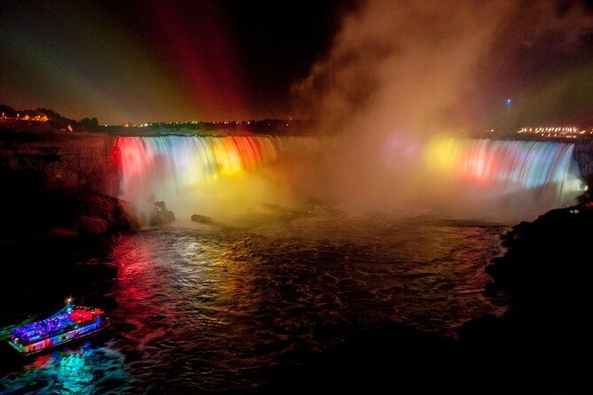 maid-of-the-mist-fireworks-night-time-boat-tour-in-canada