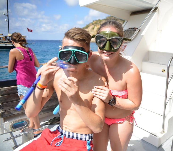 mallorca-2-hour-dolphin-watching-cruise-glass-bottom-boat