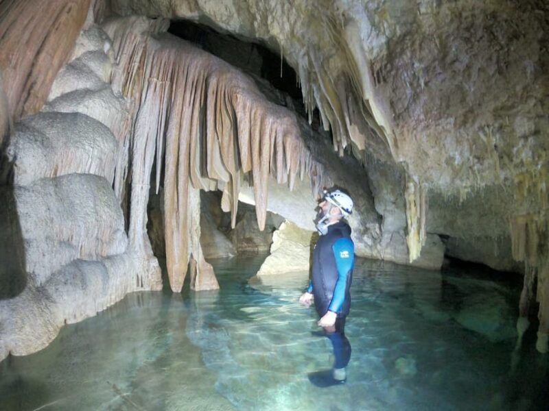 mallorca-cala-romantica-cliff-hike-and-sea-cave-tour