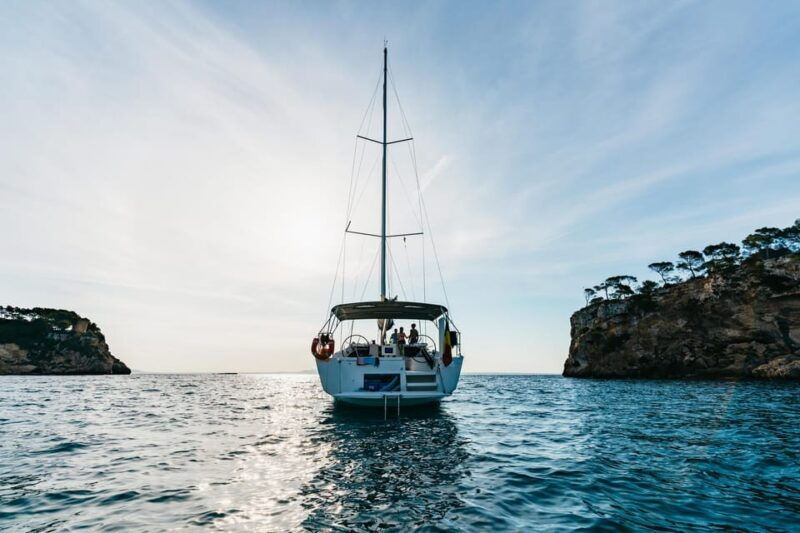 mallorca-midday-or-sunset-sailing-with-snacks-and-open-bar