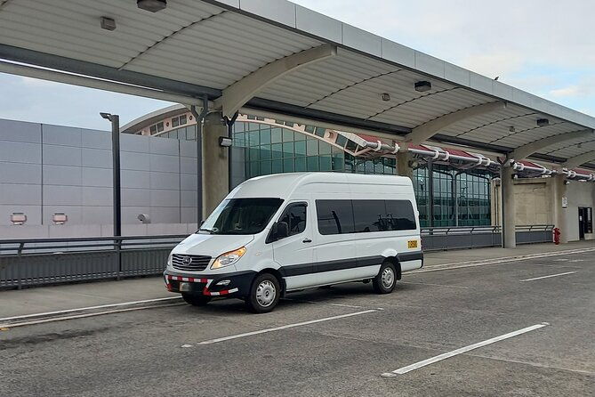 manuel-antonio-quepos-hotels-to-sjo-airport-area-private-transfer