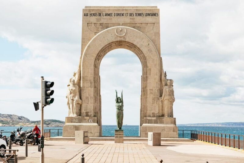marseille-guided-off-the-beaten-path-neighborhood-walk